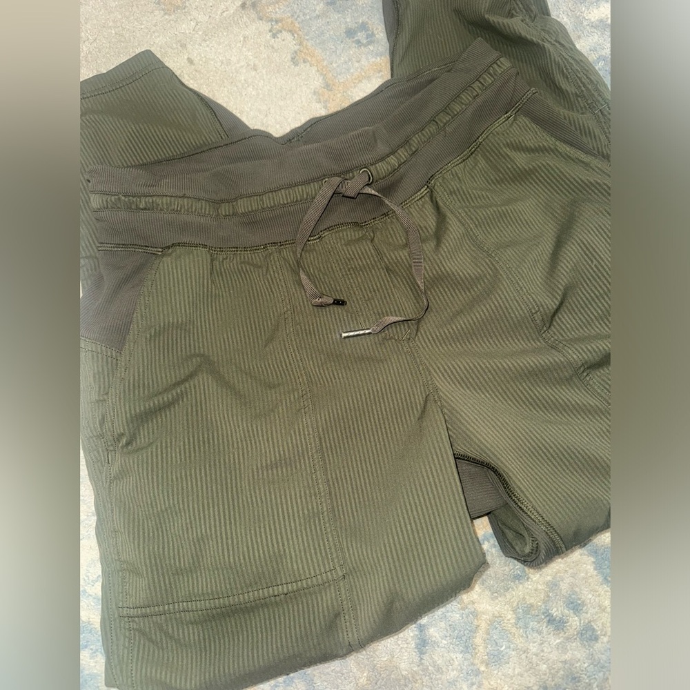 Lululemon Dance Studio Pants – Olive Green, Ankle Drawstring, Women’s Size 6